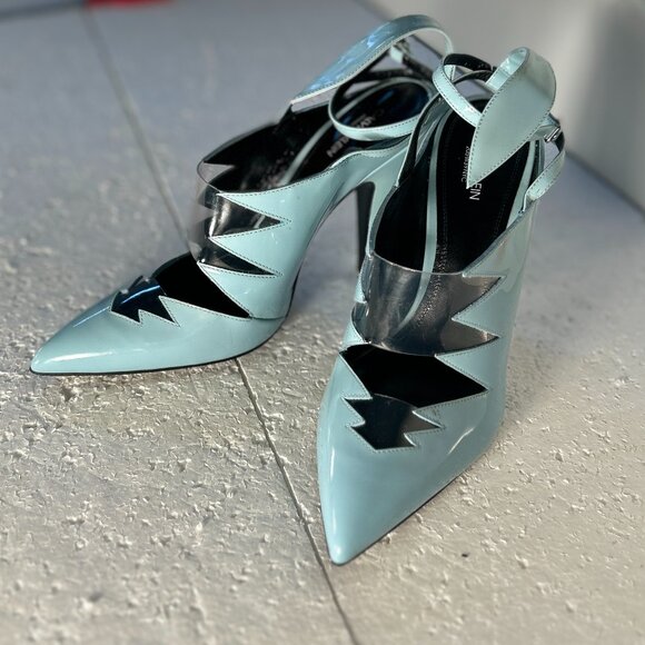 Calvin Klein NWT SZ8.5 Designer Powder Blue Patent Leather Heels Rare Unique Mod - Picture 2 of 9